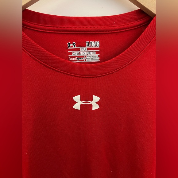 Under Armour Men's Red Short Sleeve Tee - Picture 2 of 3